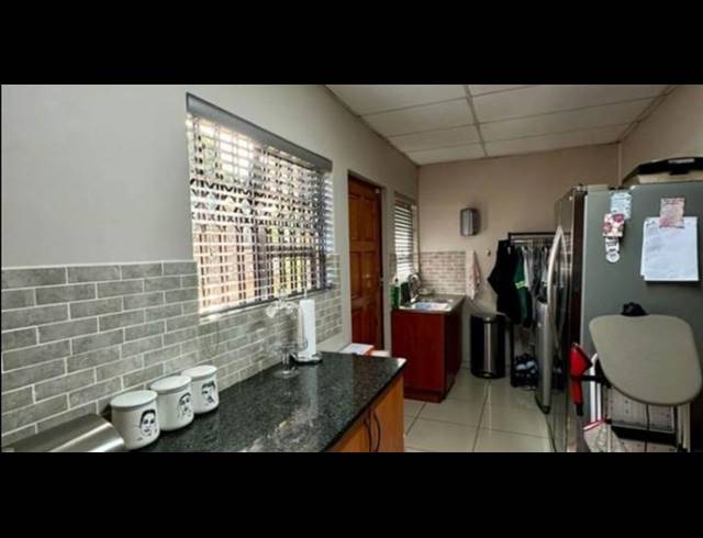 2 BEDROOM SIMPLEX FOR SALE IN ARBORETUM